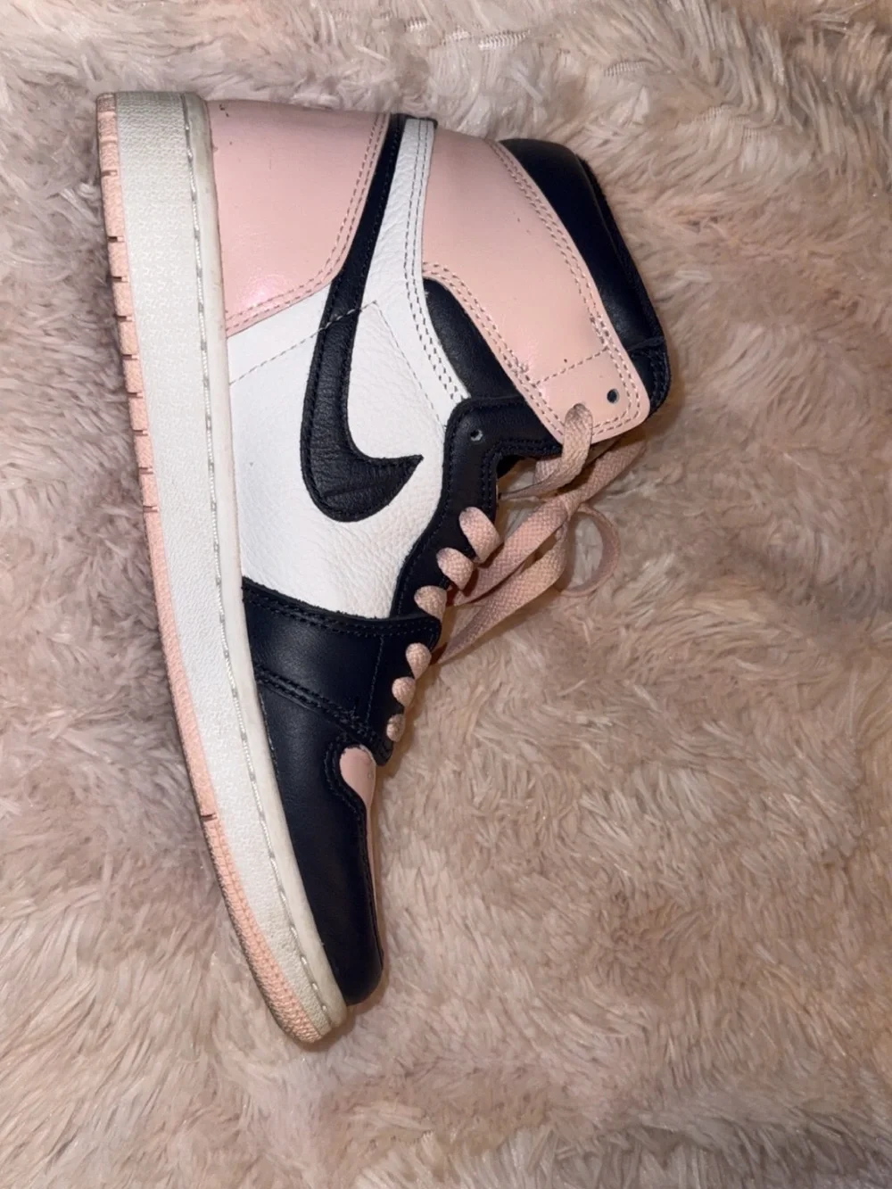Nike Women's High-Top Sneakers in Pink, Black and White